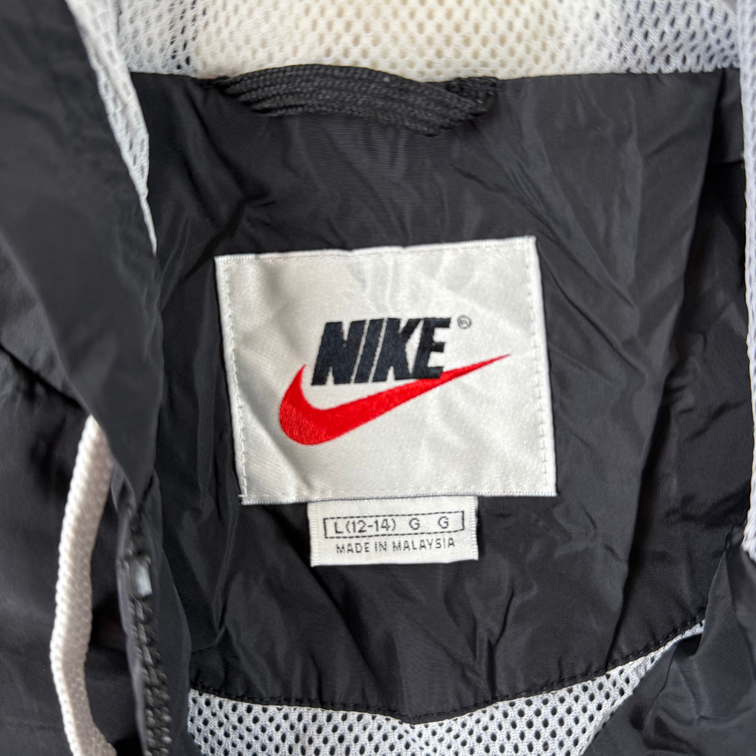 Nike Windbreaker Jacke mit Kapuze Schwarz/Weiß/Rot – Größe L 99plug